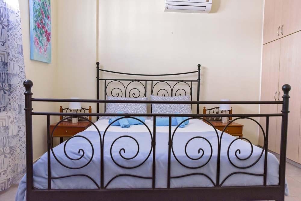 Queens Garden Walking Distance To The Beach Paphos Exterior photo