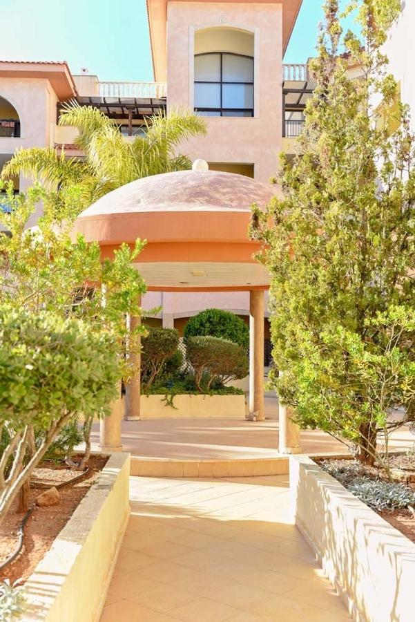 Queens Garden Walking Distance To The Beach Paphos Exterior photo
